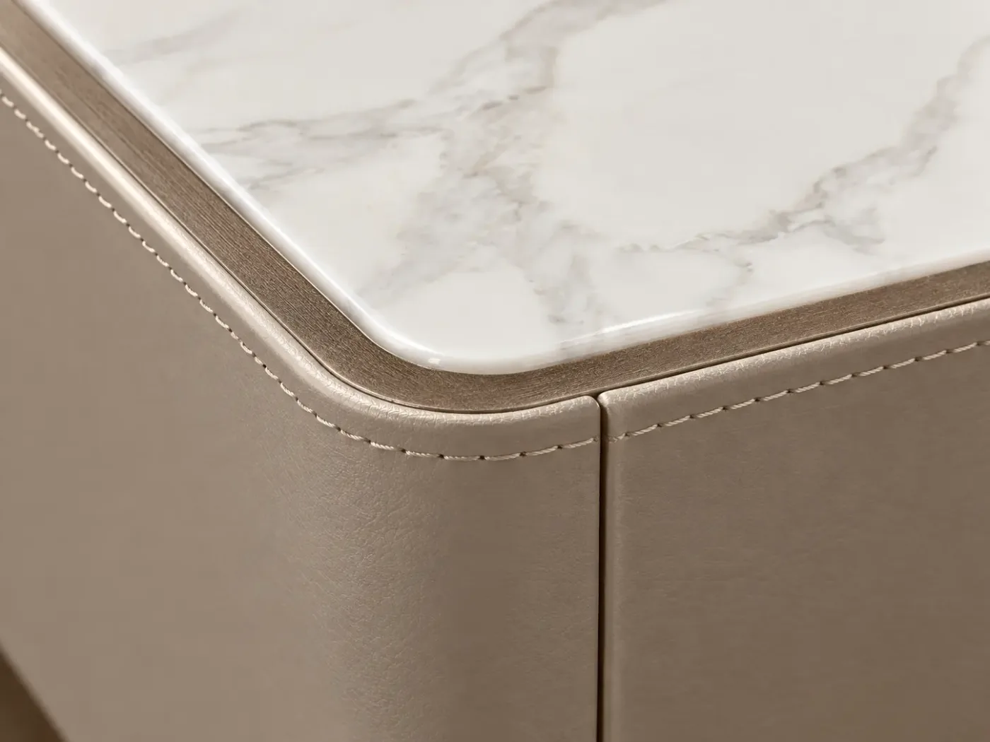 Table centrale Cucito — détail