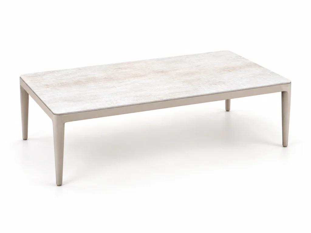 Table basse Corda Tortora : plateau clair aspect pierre et pieds fuselés